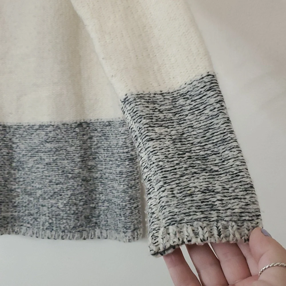 Vince Wool Silk Cashmere Blend Color Block Sweater XS Cream Gray Marled Pullover